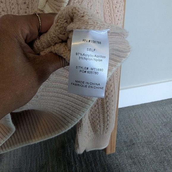 ❌SOLD❌ Boutique Ruffle Sweater - Picture 10 of 10